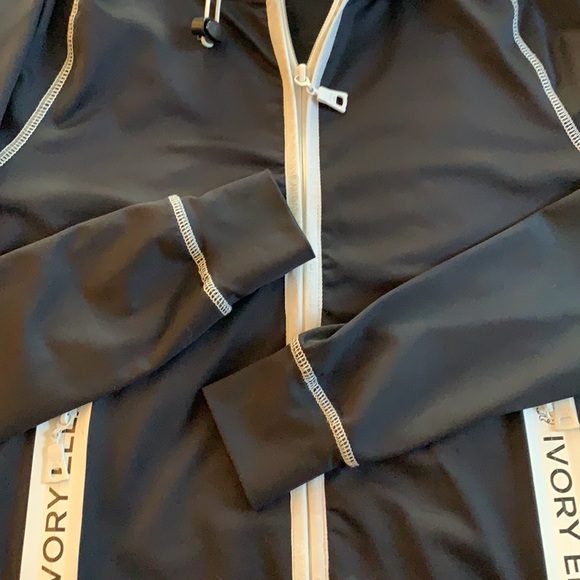 Ivory Ella S Black & White Zip Up Jacket Hooded - Picture 8 of 16